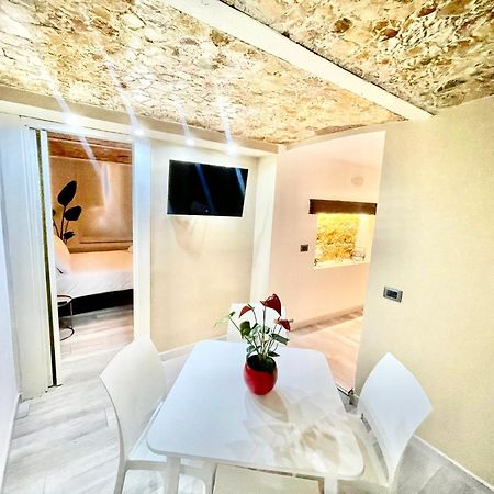 Stationsuite N5 Spa Privata Idromassaggio & Wifi Zona Centrale Vicino Alla Stazione ปาแลร์โม ภายนอก รูปภาพ