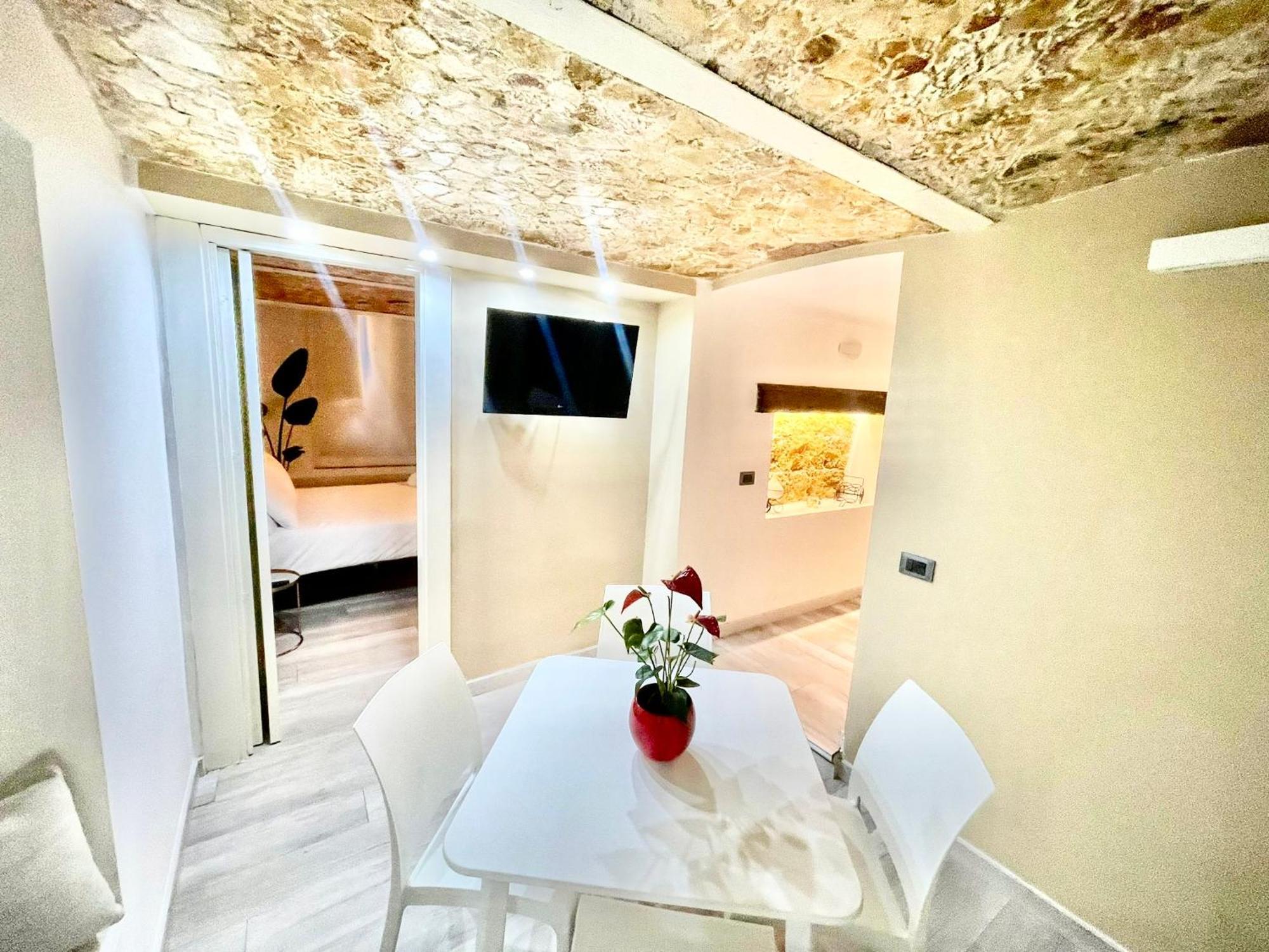 Stationsuite N5 Spa Privata Idromassaggio & Wifi Zona Centrale Vicino Alla Stazione ปาแลร์โม ภายนอก รูปภาพ