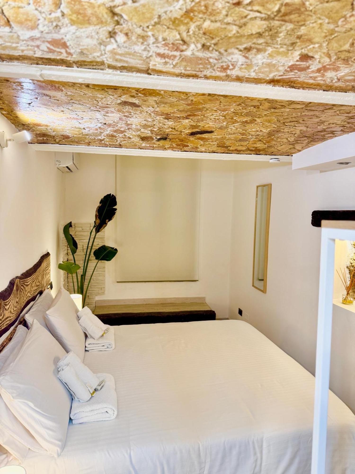 Stationsuite N5 Spa Privata Idromassaggio & Wifi Zona Centrale Vicino Alla Stazione ปาแลร์โม ภายนอก รูปภาพ